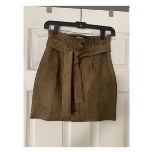 NWT misguided olive green mini skirt with belt